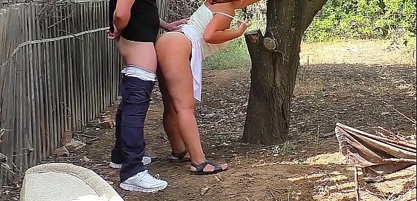  Mom called her stepson to nature and did a blowjob and anal